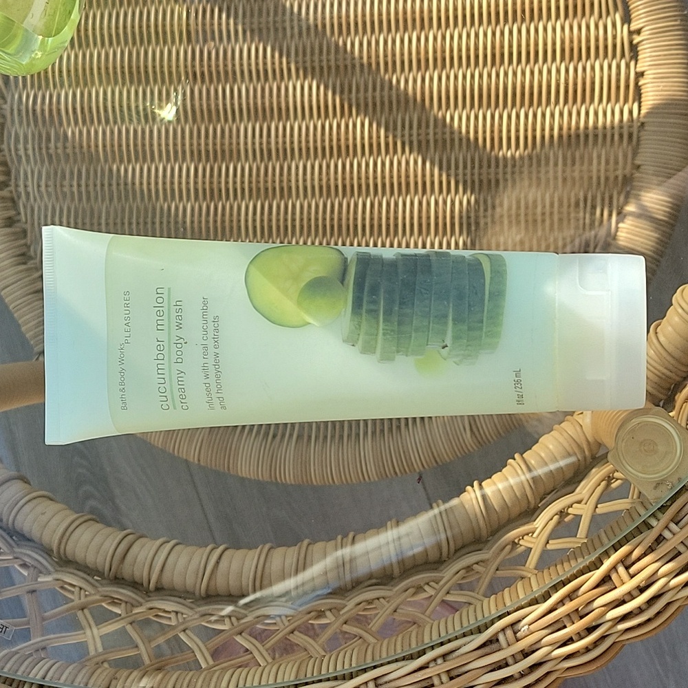 Bath & Body Works Cucumber Melon Creamy Body Wash  And  Shower Gel 3 items - Picture 2 of 5